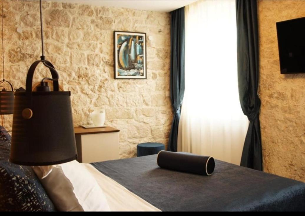 Hvar Riva Rooms Hvar Town Bagian luar foto